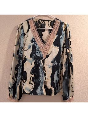 Blue White Abstract Lace V Neck Long Sleeve Blouse Medium
